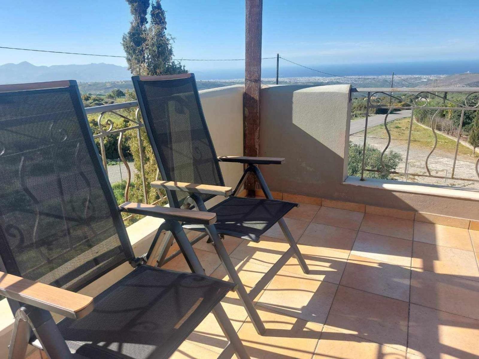 Aletraki -Off-Grid Retreat Above Heraklion, Peaceful Views アルハネス エクステリア 写真