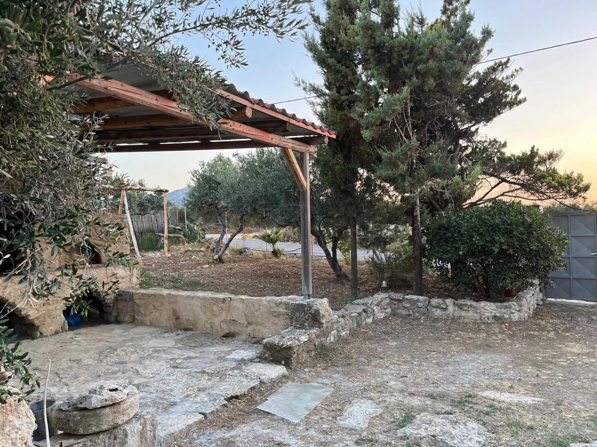Aletraki -Off-Grid Retreat Above Heraklion, Peaceful Views アルハネス エクステリア 写真